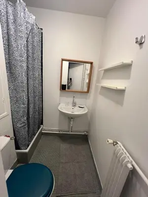 Salle de bains dans l'établissement Studio Paris 20e