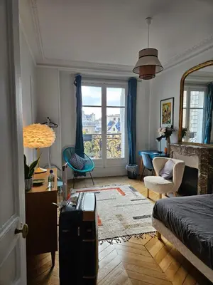 Coin salon dans l'établissement Cosy private room in Shared appartment with a couple - room for 1 traveler only ! no duo allowed