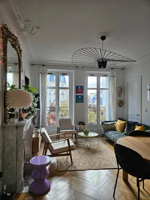 Coin salon dans l'établissement Cosy private room in Shared appartment with a couple - room for 1 traveler only ! no duo allowed