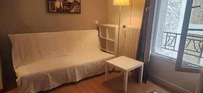 Un ou plusieurs lits dans un hébergement de l'établissement Studio 103 Bail mobilité - Appartement pour voyages d'affaires et d'études