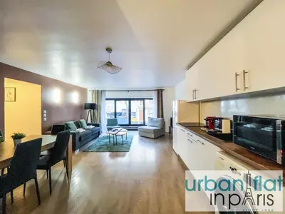 Cuisine ou kitchenette dans l'établissement Urban Flat 194 - Spacious 3 Bedroom Montmartre