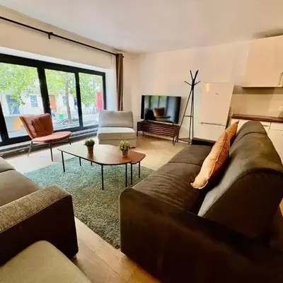 Urban Flat 194 - Spacious 3 Bedroom Montmartre