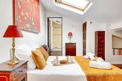 Un ou plusieurs lits dans un hébergement de l'établissement Bluestay 223 - Superb apartment in Paris