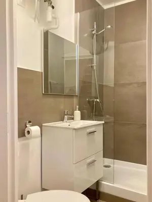 Salle de bains dans l'établissement Studio Pantin - Parc La Villette