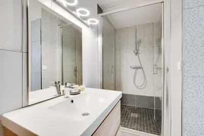 Salle de bains dans l'établissement Résidence Antoine - 2P ou 4P -Bastille