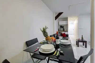 Cuisine ou kitchenette dans l'établissement Bluestay 224 - Superb apartment in Paris