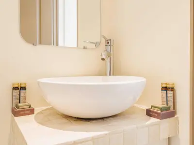 Salle de bains dans l'établissement Charming apartment - Marais - Mobility lease