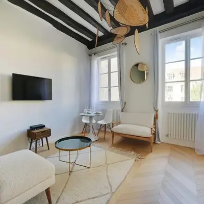 Modern getaway for two - Marais Place Vosges