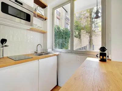 Cuisine ou kitchenette dans l'établissement Quiet studio - VICTOR HUGO DAUPHINE - MOBILITY LEASE