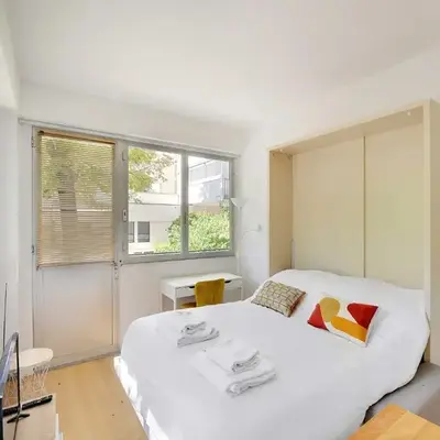 Quiet studio - VICTOR HUGO DAUPHINE - MOBILITY LEASE