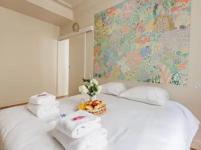 Un ou plusieurs lits dans un hébergement de l'établissement Charming apartment - 1BDR 2P - St Germain des Prés