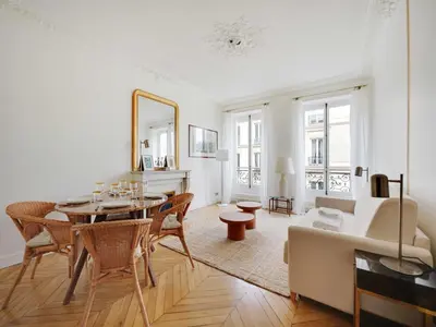 Coin salon dans l'établissement Stunning apartment - 1BR-4P- Jardin du Luxembourg