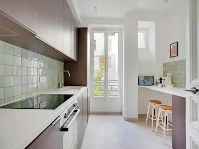 Cuisine ou kitchenette dans l'établissement Superb apartment 2BDR 6P- Mairie de Neuilly