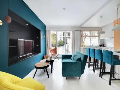 Coin salon dans l'établissement Super flat near Grands Boulevards - Mobility lease