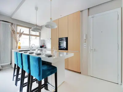 Cuisine ou kitchenette dans l'établissement Super flat near Grands Boulevards - Mobility lease