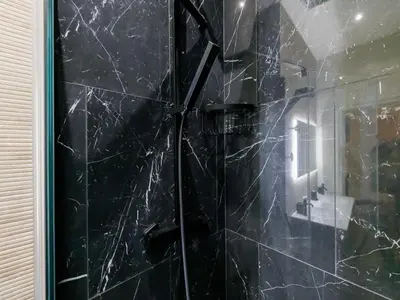 Salle de bains dans l'établissement Superb central 2BDR 4P apartment - Palais Royal
