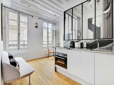 Cuisine ou kitchenette dans l'établissement Cosy appt - Sentier Les Halles - Mobility lease