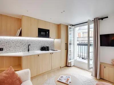 Cuisine ou kitchenette dans l'établissement Modern apt with balcony - 1BR 2P - Saint Lazare