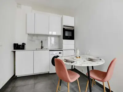 Cuisine ou kitchenette dans l'établissement Studio 2pers - 20th ard - Mobility lease