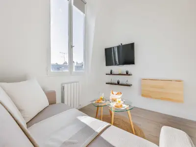 Télévision ou salle de divertissement dans l'établissement Cosy studio - Bastille - Mobility lease