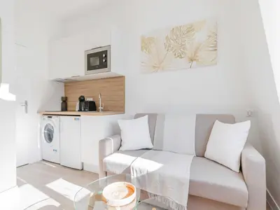 Cuisine ou kitchenette dans l'établissement Cosy studio - Bastille - Mobility lease