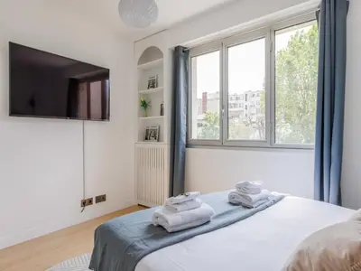 Un ou plusieurs lits dans un hébergement de l'établissement Superb apartment - Neuilly sur Seine - Mobility lease