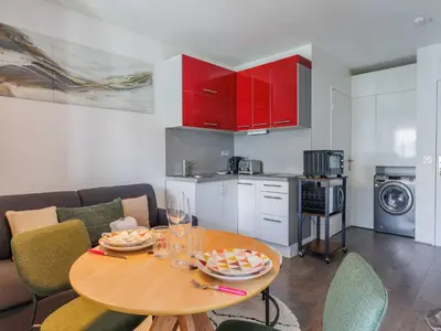 Cuisine ou kitchenette dans l'établissement Charming studio - Levallois-Perret - Mobility lease