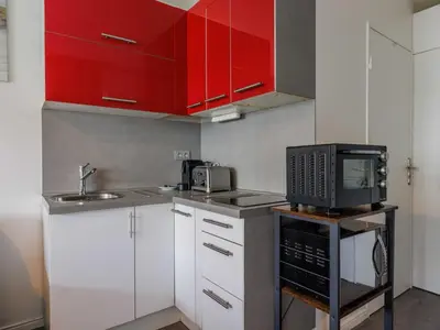 Cuisine ou kitchenette dans l'établissement Charming studio - Levallois-Perret - Mobility lease
