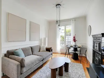 Coin salon dans l'établissement Charming 1BDR - Jardin des plantes Austerlitz