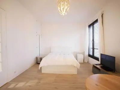 Un ou plusieurs lits dans un hébergement de l'établissement Super apartment 2P Av Foch - Dauphine - MOBILITY LEASE