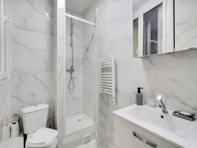 Salle de bains dans l'établissement Superb studio - Rivoli Hotel de ville - Mobility lease