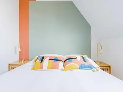 Un ou plusieurs lits dans un hébergement de l'établissement Superb Apt 2BDR 6P Porte de Champerret
