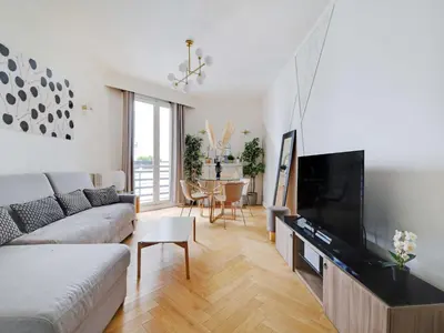 Télévision ou salle de divertissement dans l'établissement Modern & Refined 1BDR 4P - Roland Garros