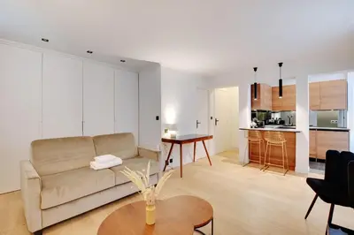 Cuisine ou kitchenette dans l'établissement COZY Studio 2P - Champ de Mars - Military School
