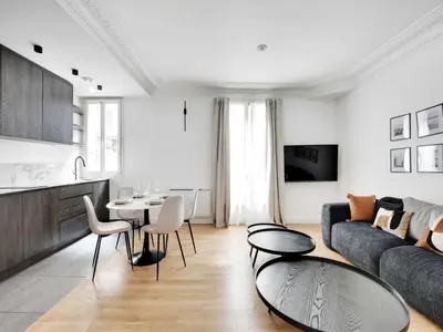 Télévision ou salle de divertissement dans l'établissement Charming apt - 2BR 5P - Sacré-Cœur Montmartre
