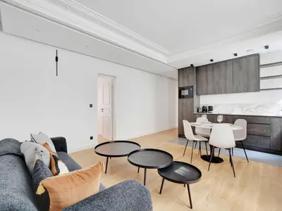 Cuisine ou kitchenette dans l'établissement Charming apt - 2BR 5P - Sacré-Cœur Montmartre