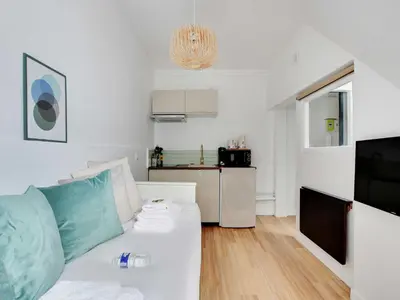Télévision ou salle de divertissement dans l'établissement Studio COSY - 2P - Saint-Augustin
