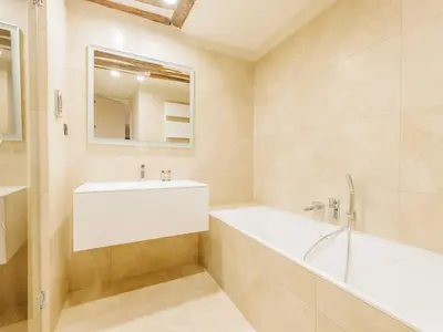 Salle de bains dans l'établissement Unique appartement - Marais - Mobility Lease