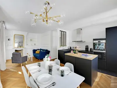 Cuisine ou kitchenette dans l'établissement Charming apt- 2BD 4P - Saintonge Le Marais