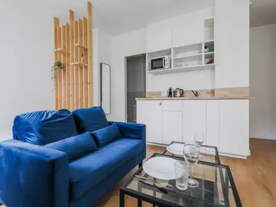 Cuisine ou kitchenette dans l'établissement Charming studio - 2P- Neuilly-sur-Seine