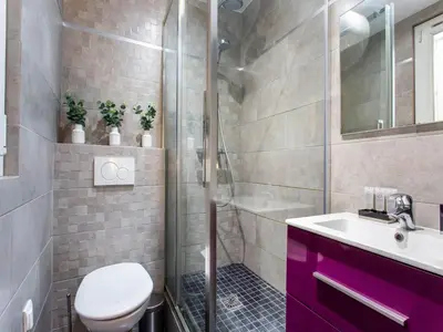 Salle de bains dans l'établissement Magnificent apprt -1BR 4P- Montmartre Sacré c ur