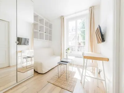 Télévision ou salle de divertissement dans l'établissement Charming Studio near Parc Monceau - MOBILITY LEASE