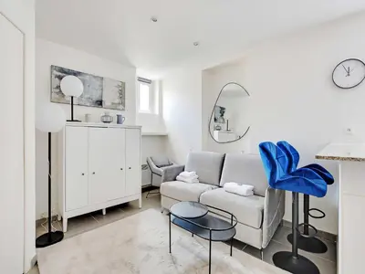 Cuisine ou kitchenette dans l'établissement Nice studio 2Pers - Villiers Batignolles
