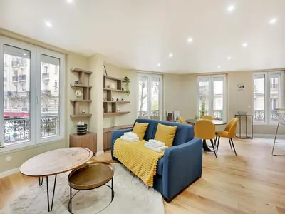 Coin salon dans l'établissement Superb apartment 2BDR 5P Père Lachaise Tenon
