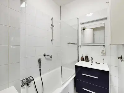 Salle de bains dans l'établissement Charming Studio 2P - Buttes Chaumont