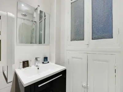 Salle de bains dans l'établissement Charming flat - 1BD 3P - Felix Faure