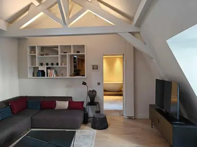 Télévision ou salle de divertissement dans l'établissement Beautiful apt in the heart of PARIS - Mobility lease