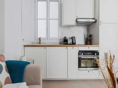 Cuisine ou kitchenette dans l'établissement Chic flat - 1BD 4P - Auteuil