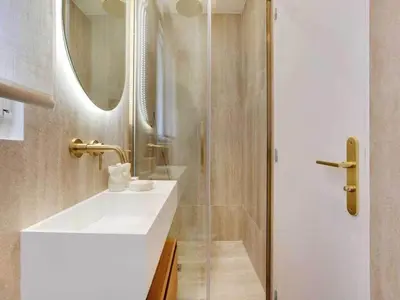 Salle de bains dans l'établissement Charming studio - 16 arrd - Mobility lease