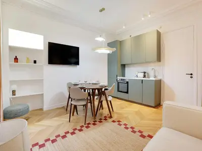 Cuisine ou kitchenette dans l'établissement Superb apartment 1BDR 2P - Mairie de Neuilly